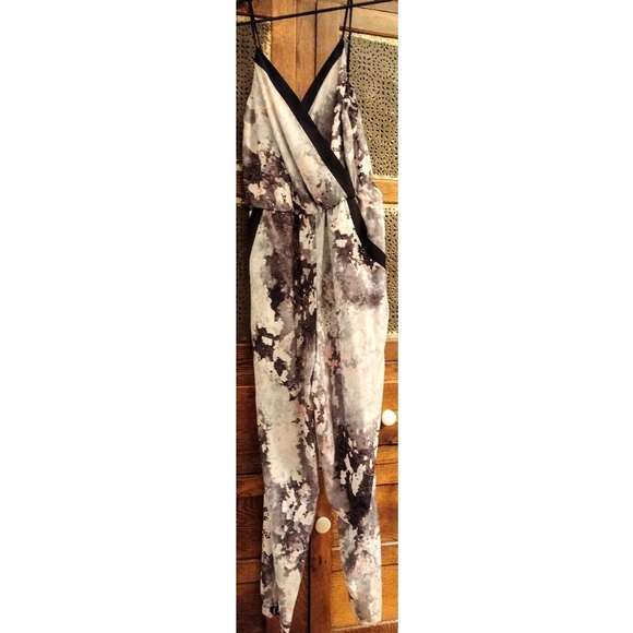 bar III Women's Brussels Splatter Paint Jumpsuit, Gray, Size SMALL NWT - Picture 4 of 10